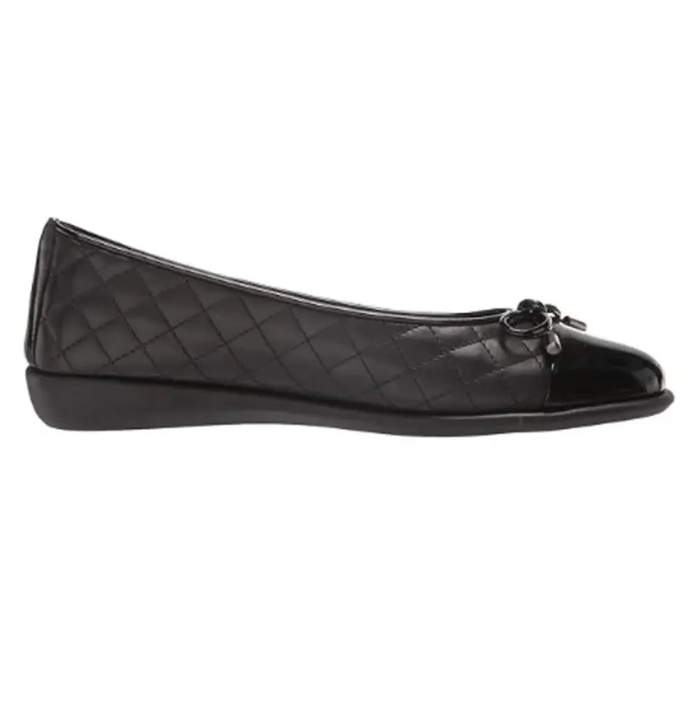 New The Flexx Women's Black Leather Riseco Quilted Ballet Flat Size 7